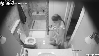 Ukrainian woman farts on the toilet