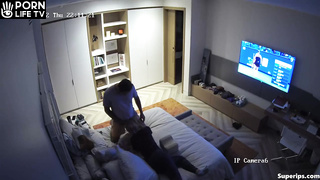 Mature Dutch couple fucks on their bed