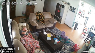 American mother masturbating on the couch