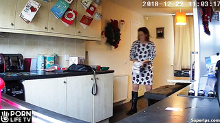 Old American couple fucks in the kitchen