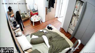 Skinny Korean girl masturbates on her bed