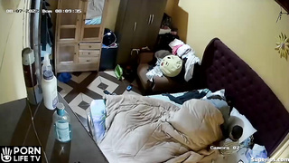 Young Spanish parents fuck in their bed