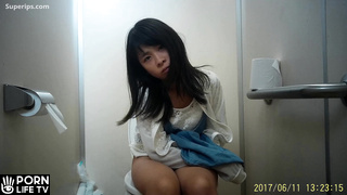 Japanese Girl’s Natural Beauty