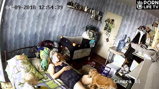 Tattooed New Zealander blonde aunt fingers her pussy while watching brunette girls porn