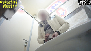 ﻿Wandering Voyeur - Mall Toilet 471