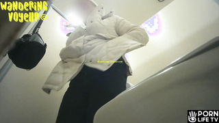 Wandering Voyeur - Mall Toilet 472