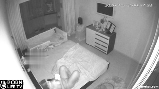 Naked Russian mom masturbates in her bed