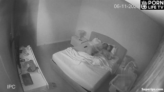 American married parents fuck in their bed