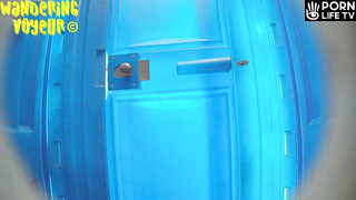 ﻿Wandering Voyeur - Beach Bio toilet-307