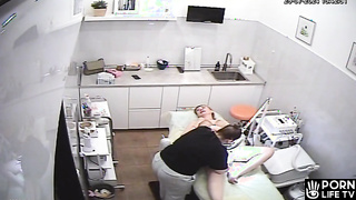 Welsh doctor finally showed her hot pussy in the cosmetic salon