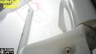 ﻿Wandering Voyeur - Beach toilet-278