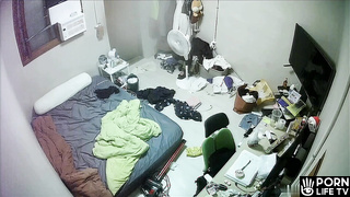 Korean teenage couple fucks in their bed