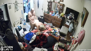 Old Americans fuck in their messy room