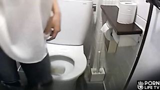 Spy toilet – Spy cam films women in office