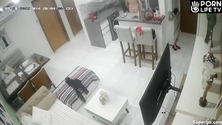 Mature Italian woman gets fucked in the kitchen