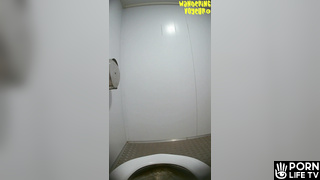 Street toilet-318