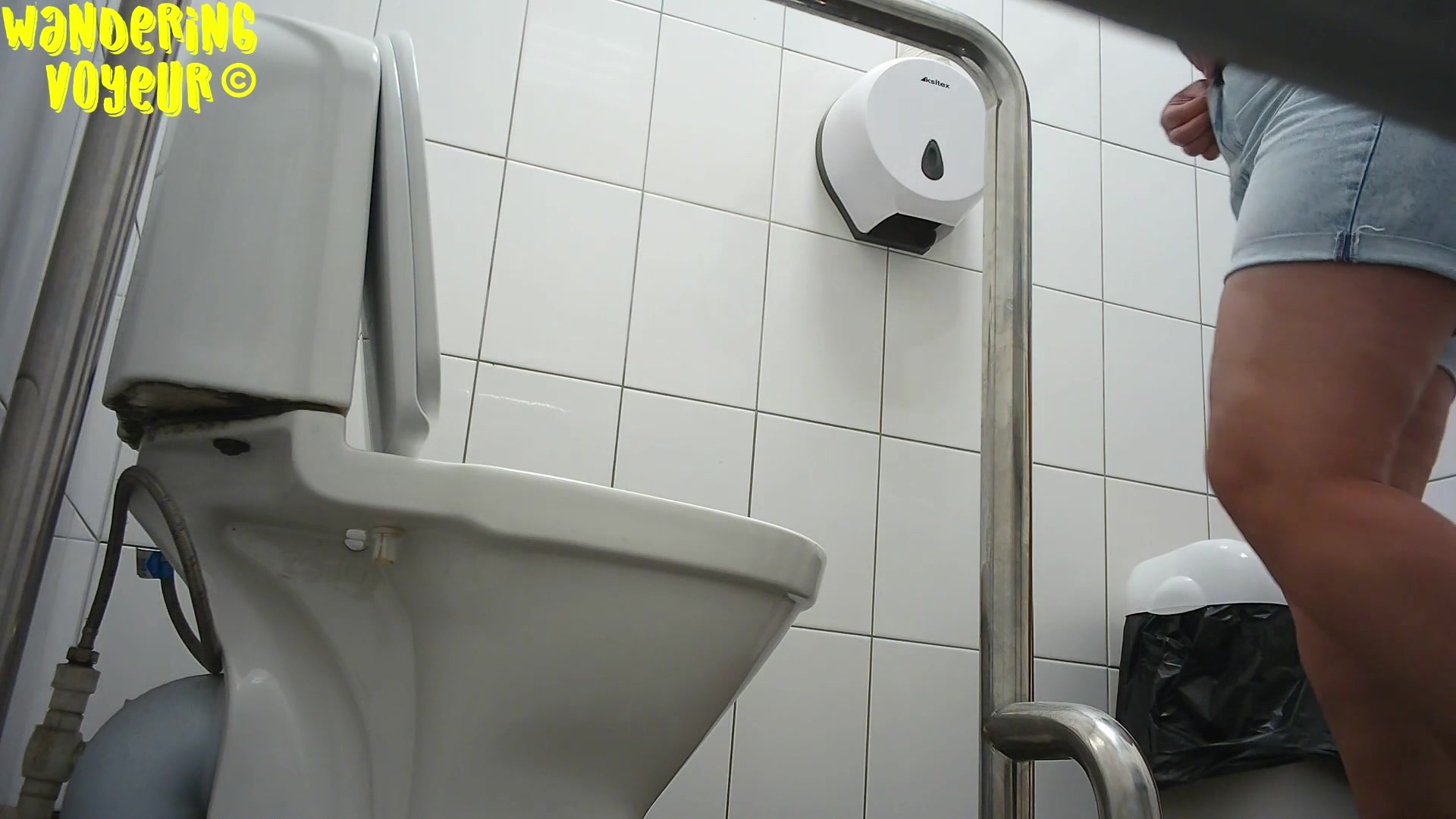 Public Toilet-228