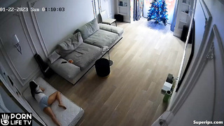 French couple fucks on the floor