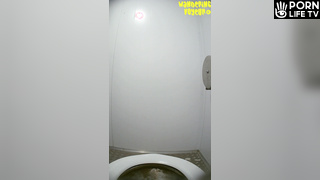 Street toilet-333