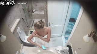 Shower porn blonde