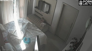 Dutch big ass mom rubs her pussy in the bedroom