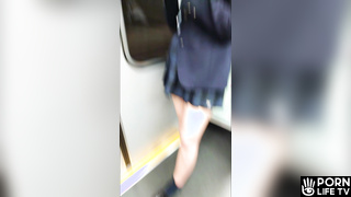 ミニスカJKを駅で追跡＊超ミニなのに生Pで粘着＆懇願P