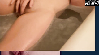 Omegle Porn - Omchater Flingster Woman In Tub